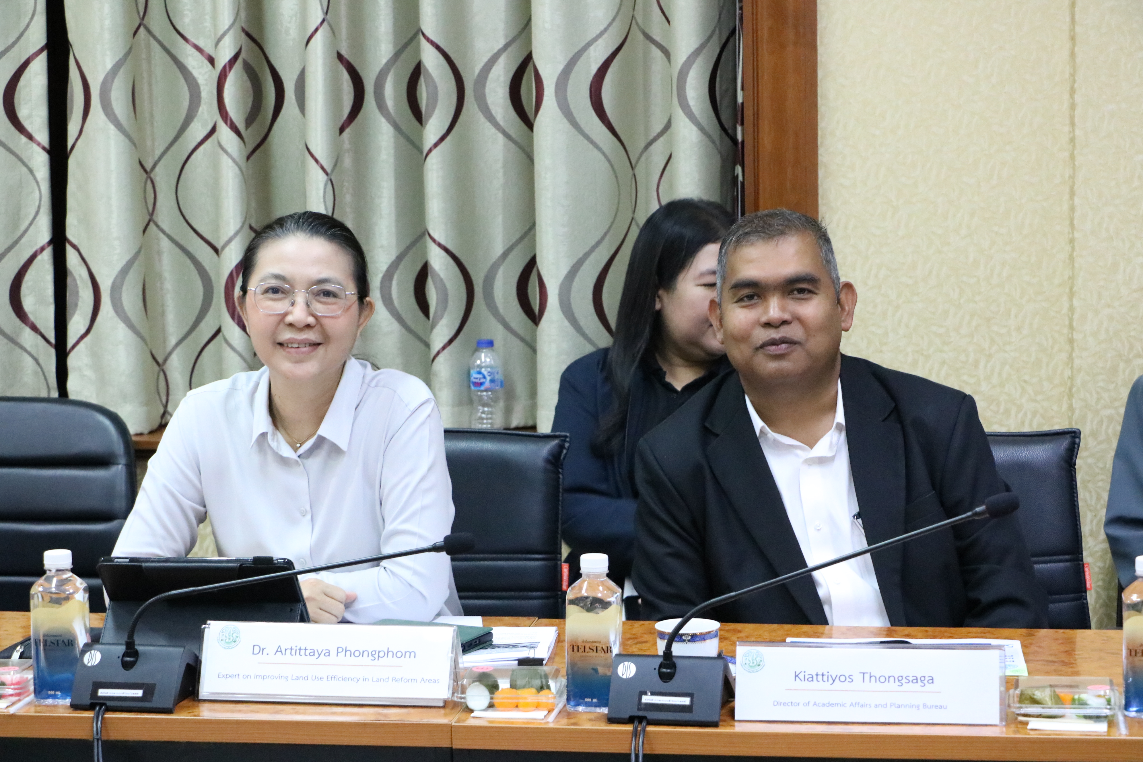 title - ส.ป.ก. เดินหน้าบูรณาการข้อมูลที่ดิน จับมือจุฬาฯ MIT และธนาคารกรุงเทพ หารือความร่วมมือวิจัย พัฒนาพื้นที่เกษตรอย่างยั่งยืน